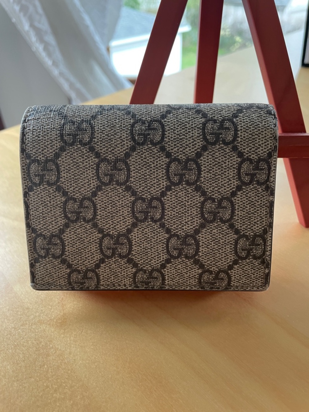 Gucci Beige GG Supreme Canvas Card Slot Walket Pink Lip Patch Eye & Star Accents - Picture 3 of 17